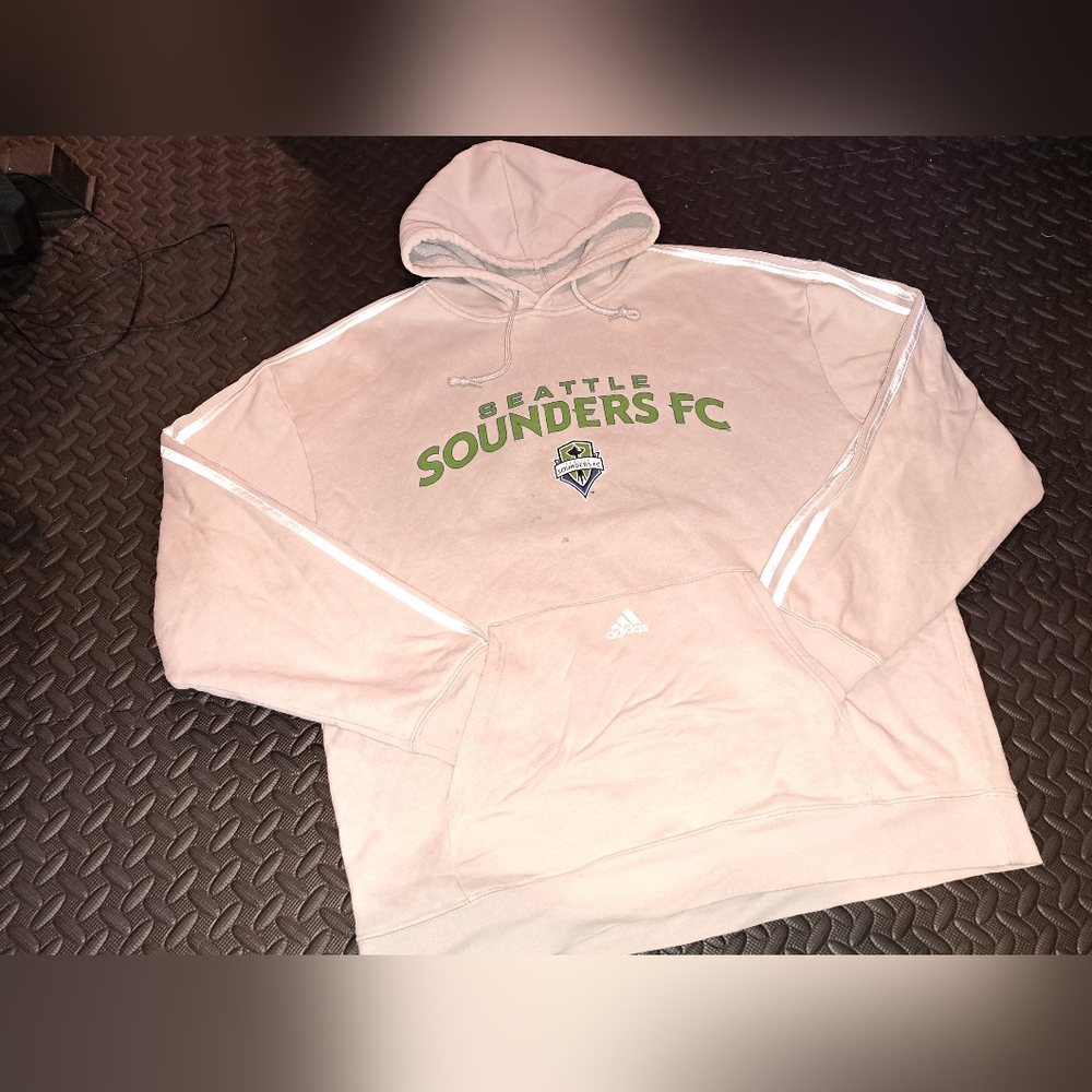 Vintage y2k Seatle Sounders Fc adidas middle pocket logo